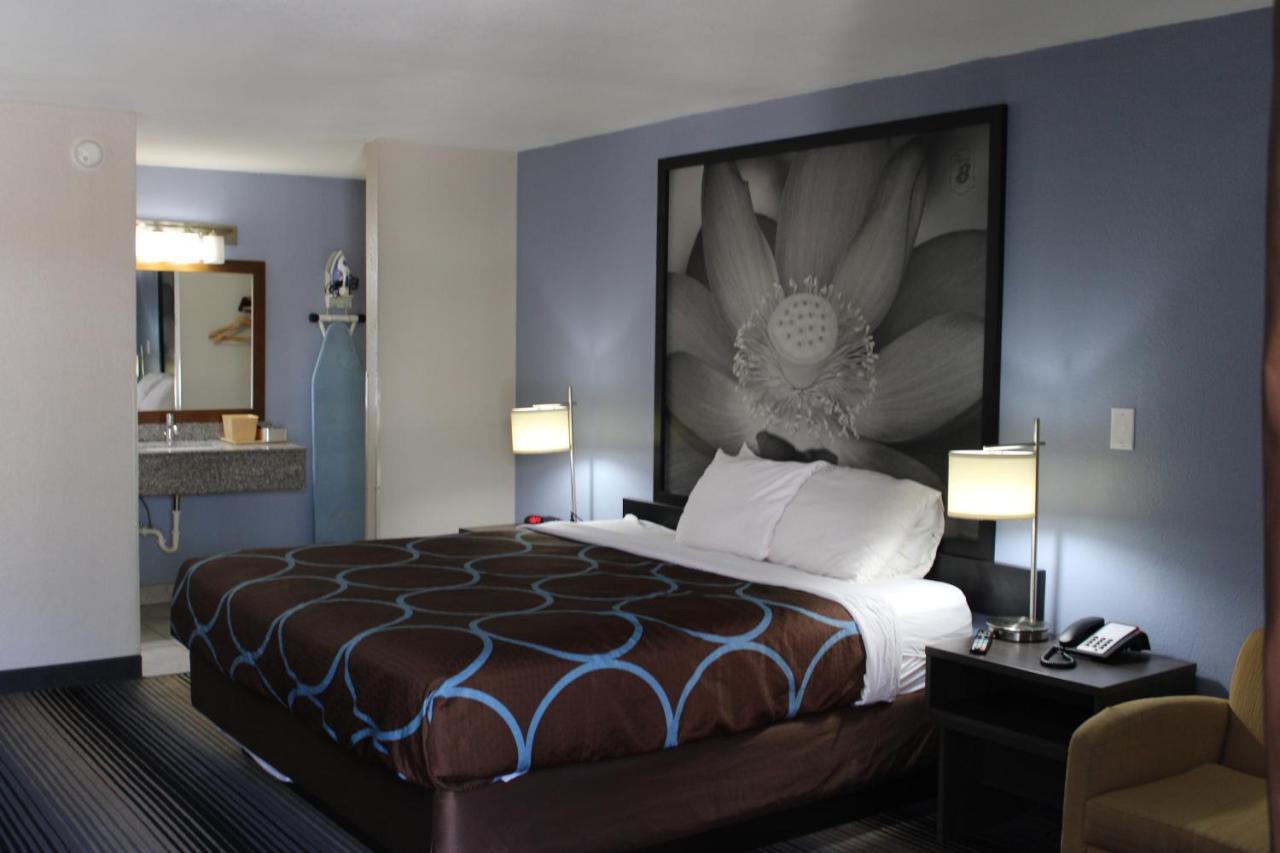 Super 8 By Wyndham Morganton Hotel Buitenkant foto